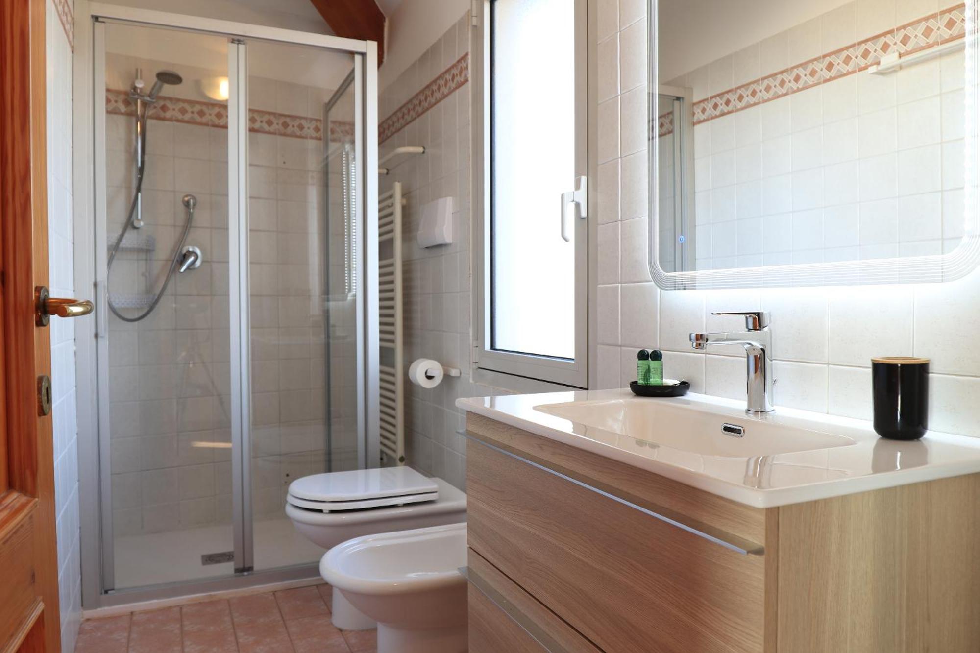Penthouse Attico Mara Apartment กาออร์เล ภายนอก รูปภาพ