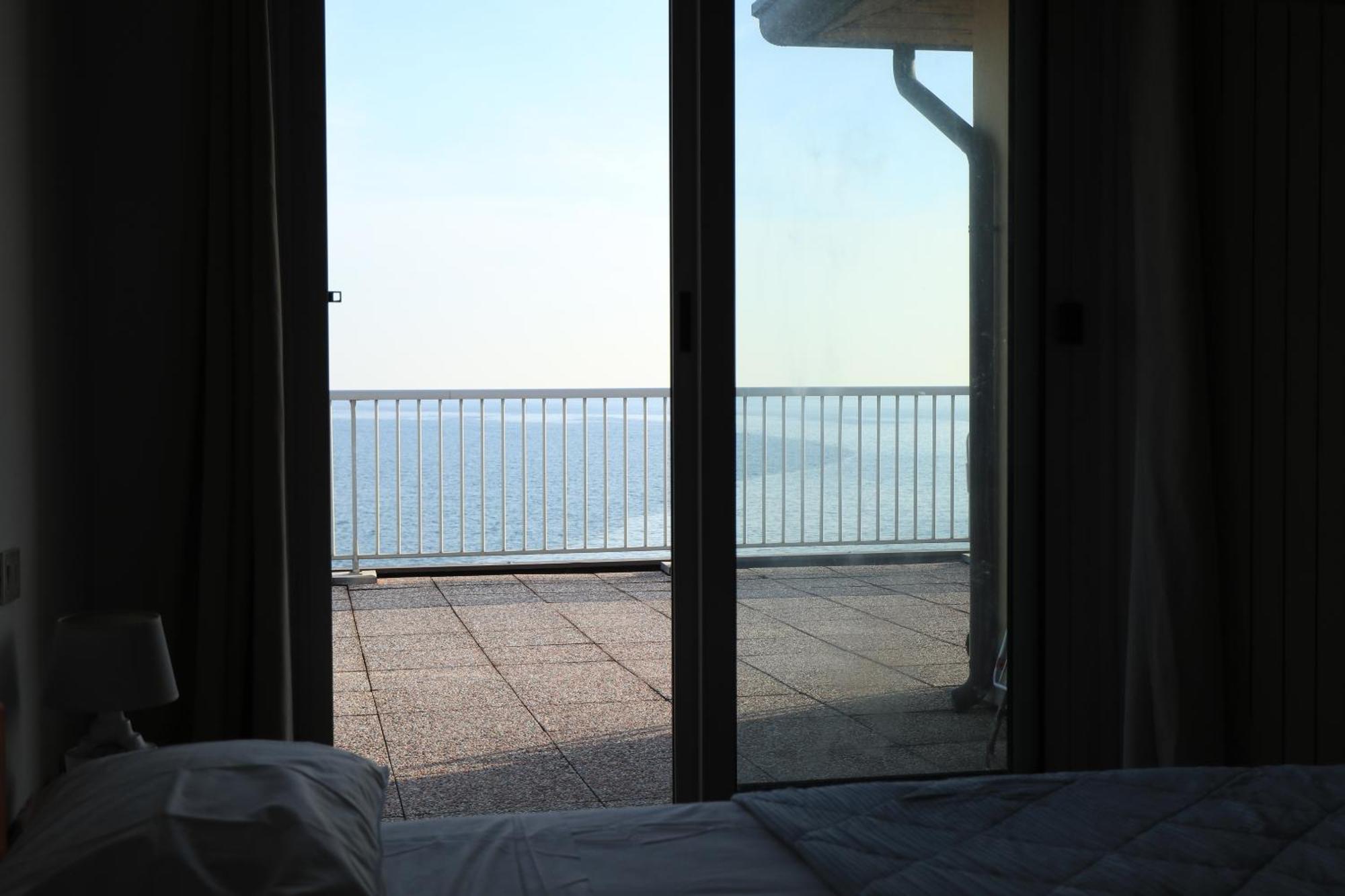 Penthouse Attico Mara Apartment กาออร์เล ภายนอก รูปภาพ