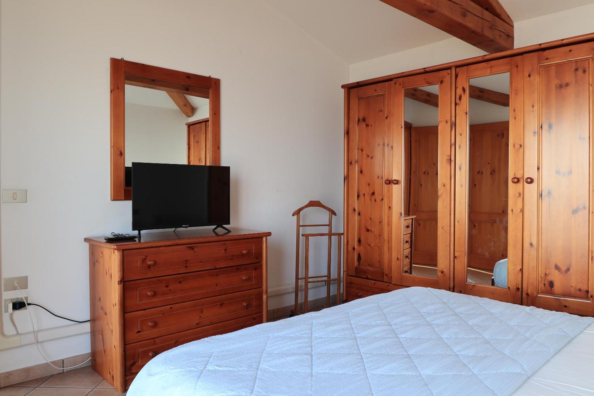 Penthouse Attico Mara Apartment กาออร์เล ภายนอก รูปภาพ